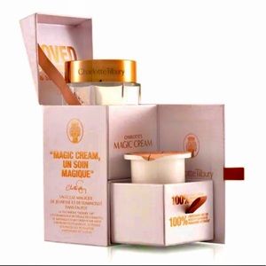 Charlotte Tilbury CHARLOTTE'S MAGIC CREAM & REFILL SET
LIMITED EDITION